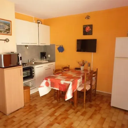 Palm Beach 5 Апартаменты *